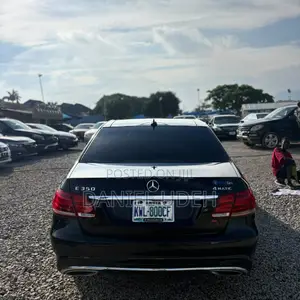 Mercedes-Benz E350 Base 4Matic Sedan AWD (3.5L 6cyl 7A) 2011 Black