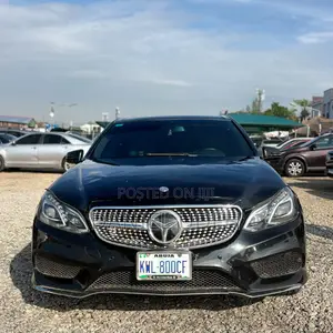 Mercedes-Benz E350 Base 4Matic Sedan AWD (3.5L 6cyl 7A) 2011 Black