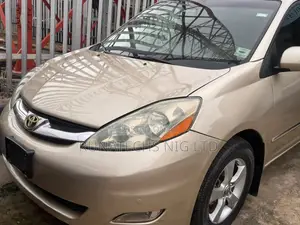 Toyota Sienna 2006 Beige
