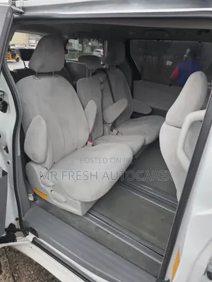 Toyota Sienna 2011 White