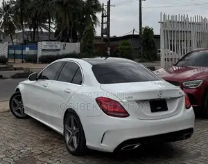 Mercedes-Benz C300 Luxury 4matic Sedan AWD (2.0L 4cyl 7A) 2017
