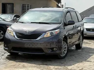 Toyota Sienna 2015 Gray