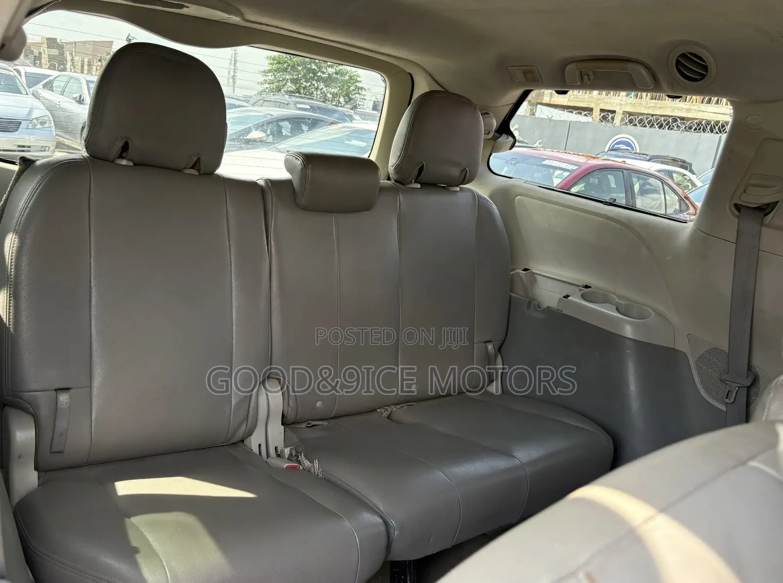 Toyota Sienna 2015 Gray