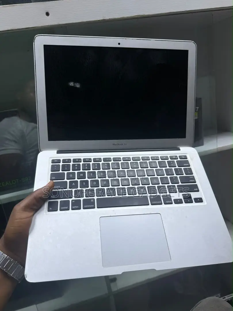 Laptop Apple MacBook Air 2015 8GB Intel Core i5 SSD 128GB