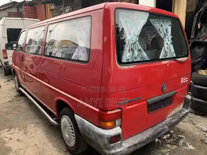 Volkswagen Transporter 2005 Red