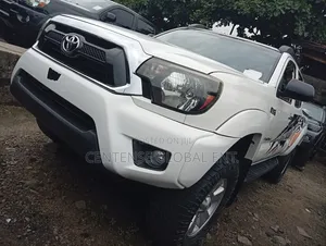 Toyota Tacoma 2015 White