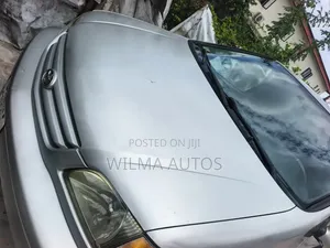 Toyota Sienna 2002 Silver