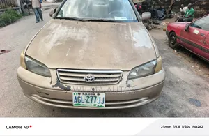 Toyota Camry 2002 Gold