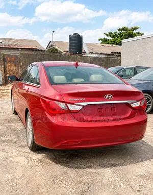Hyundai Sonata 2012 Red
