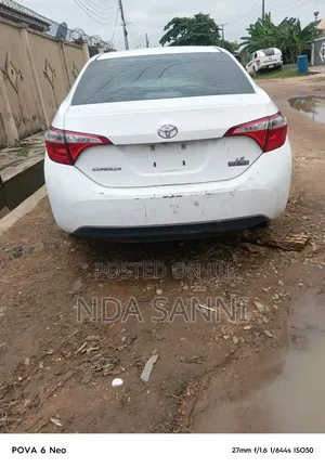 Toyota Corolla 2014 White