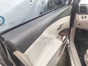 Toyota Venza 2010 Gray