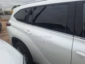 Toyota Highlander Platinum 2021 Off white