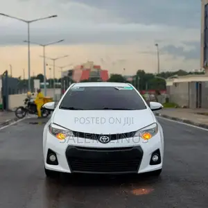Toyota Corolla 2016 White