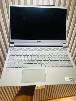 Laptop Dell G15 5510 16GB Intel Core i7 SSD 512GB