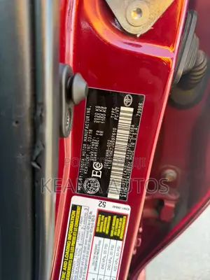 Toyota Camry SE FWD (2.5L 4cyl 8AM) 2018 Red