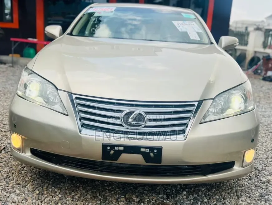 Lexus ES 350 2011 Gold