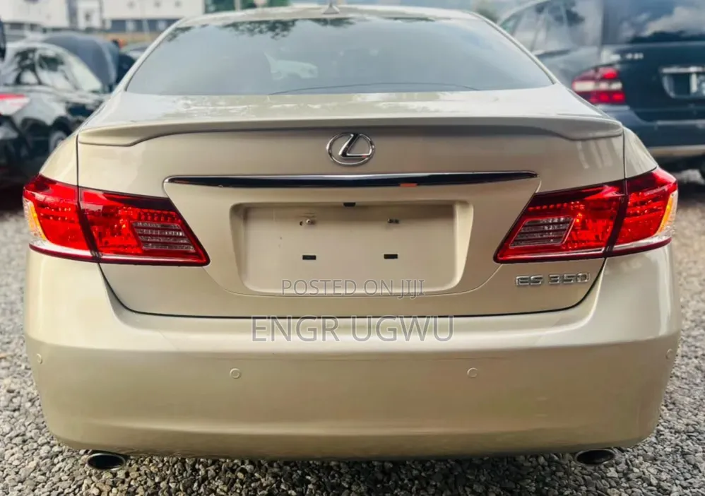 Lexus ES 350 2011 Gold
