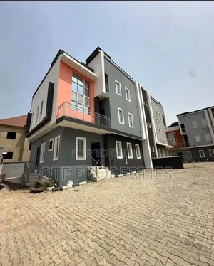 4bdrm Duplex in Karmo for sale
