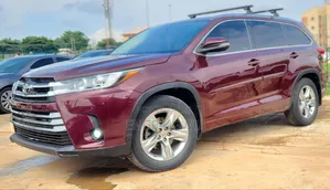 Toyota Highlander 2017 Red