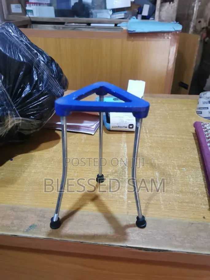Lab Tripod Stand