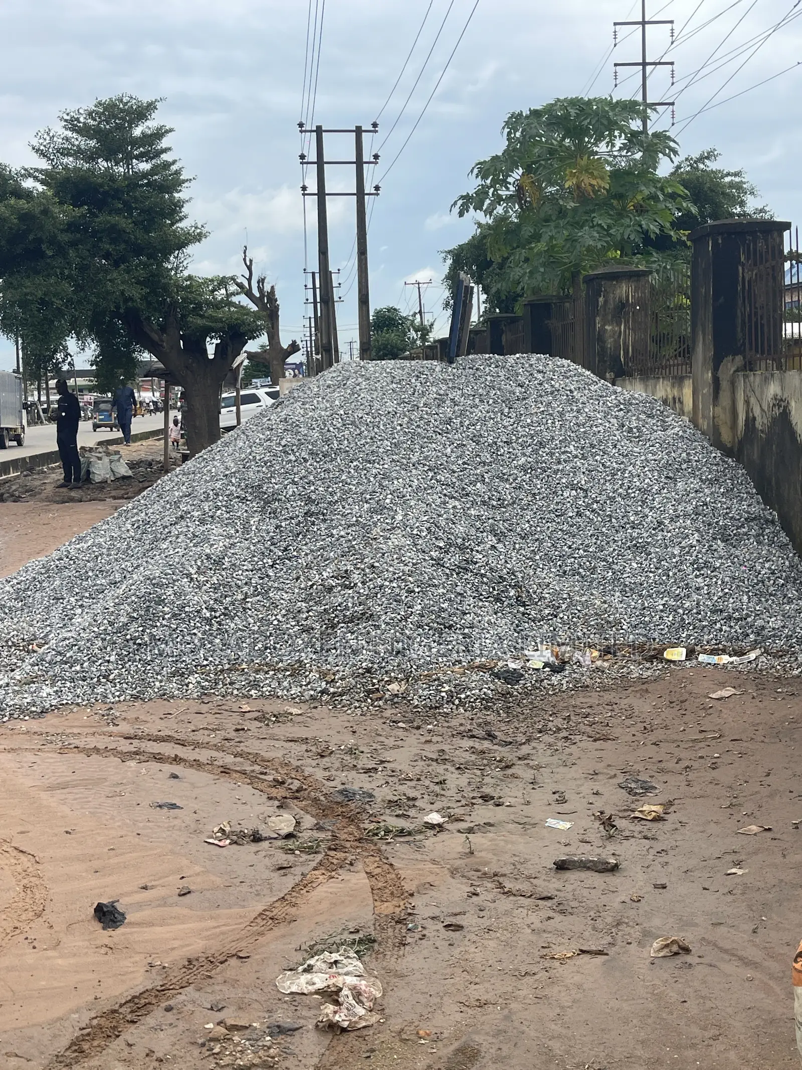 Granite Stones, Plaster/Sharpsand - All Tons Available