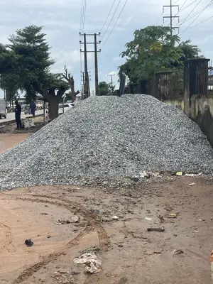 Granite Stones, Plaster/Sharpsand - All Tons Available