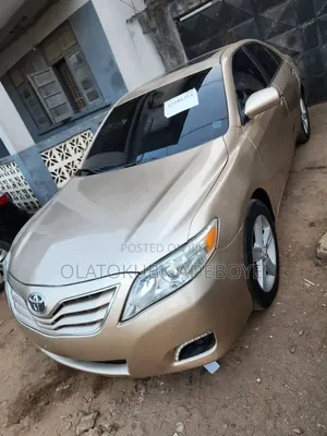 Toyota Camry 2010 Gold