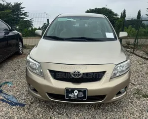 Toyota Corolla 2010 Gold