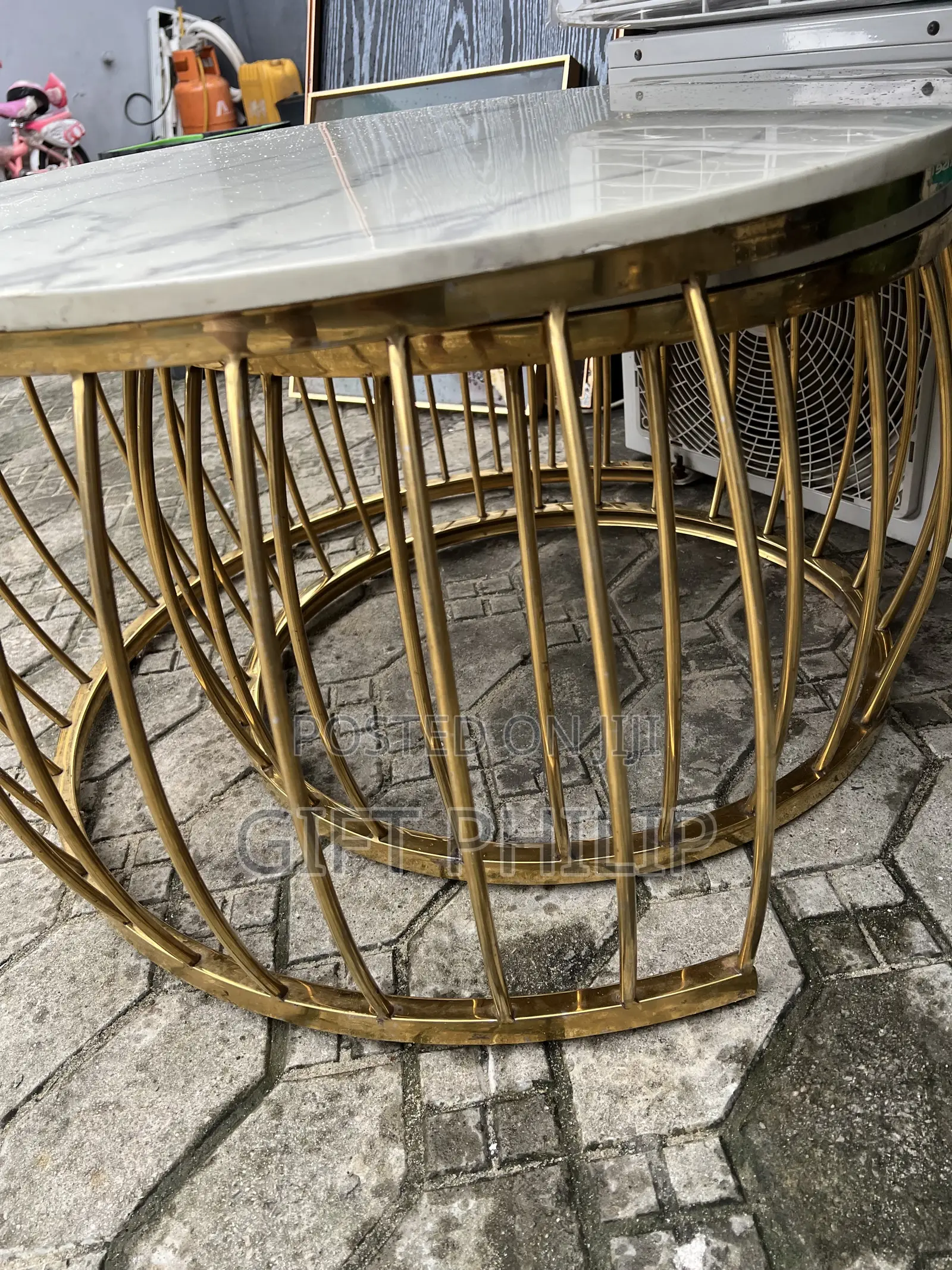 2 in 1 Mable Top Centre Table