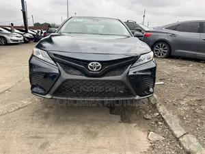 Toyota Camry 2019
