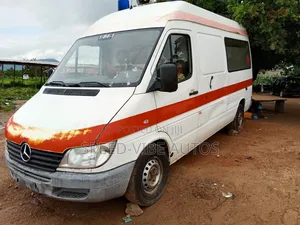 Mercedes-Benz eSprinter 2024 White
