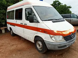 Mercedes-Benz eSprinter 2024 White