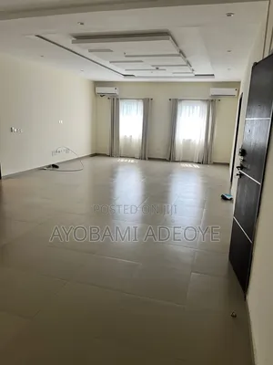 2bdrm Apartment in Oroke Drive, Old Ikoyi for rent