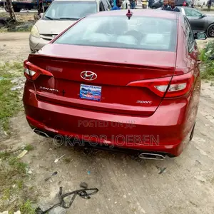 Hyundai Sonata Sport Sedan FWD (2.4L 4cyl 6A) 2017 Red