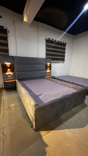 Bedframe/Bedstand