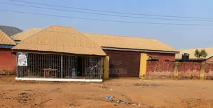 6bdrm Bungalow in Galadimawa for sale