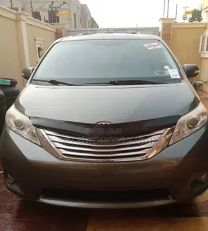 Toyota Sienna 2014