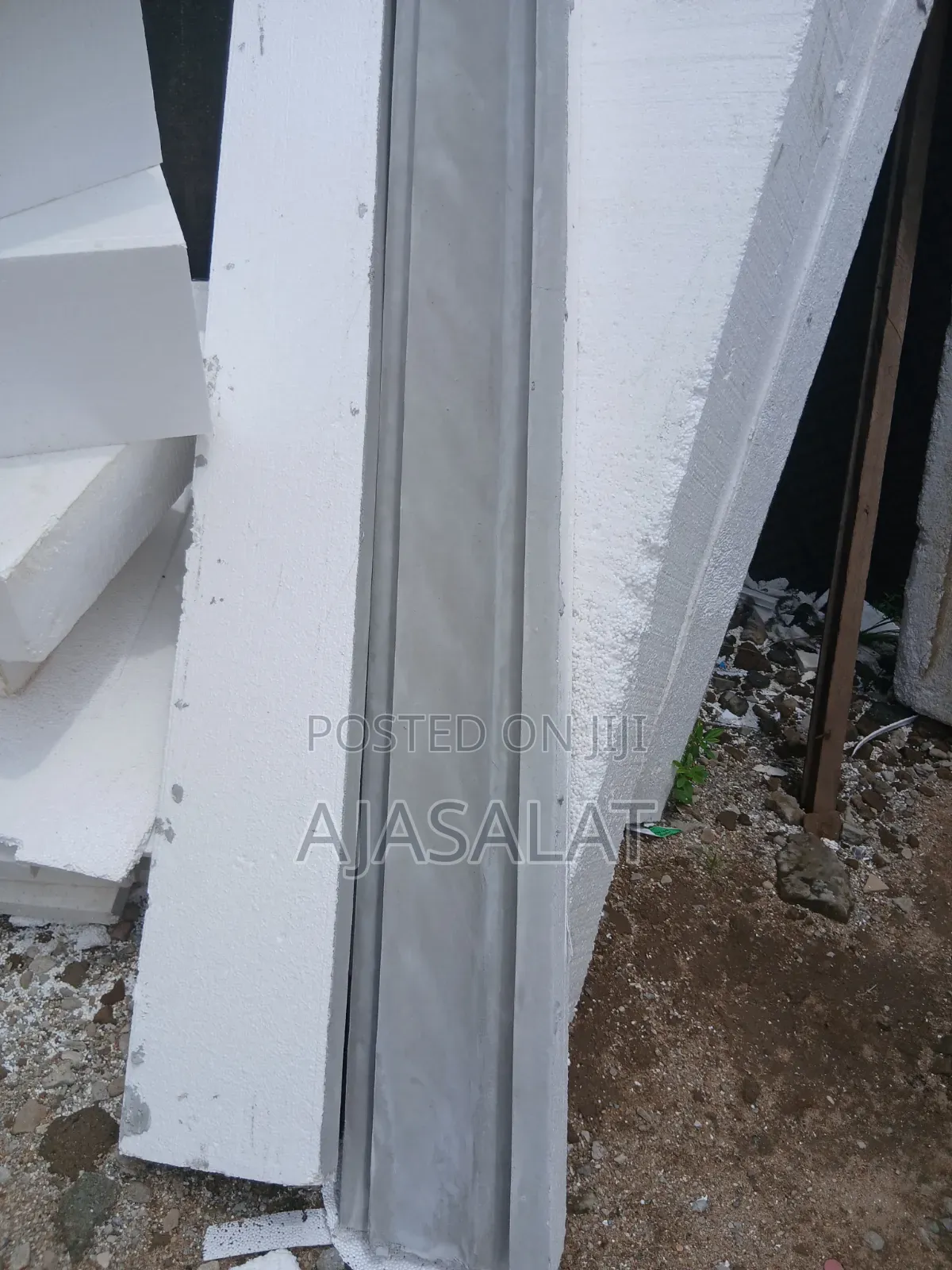 Polystyrene Parapet and Board