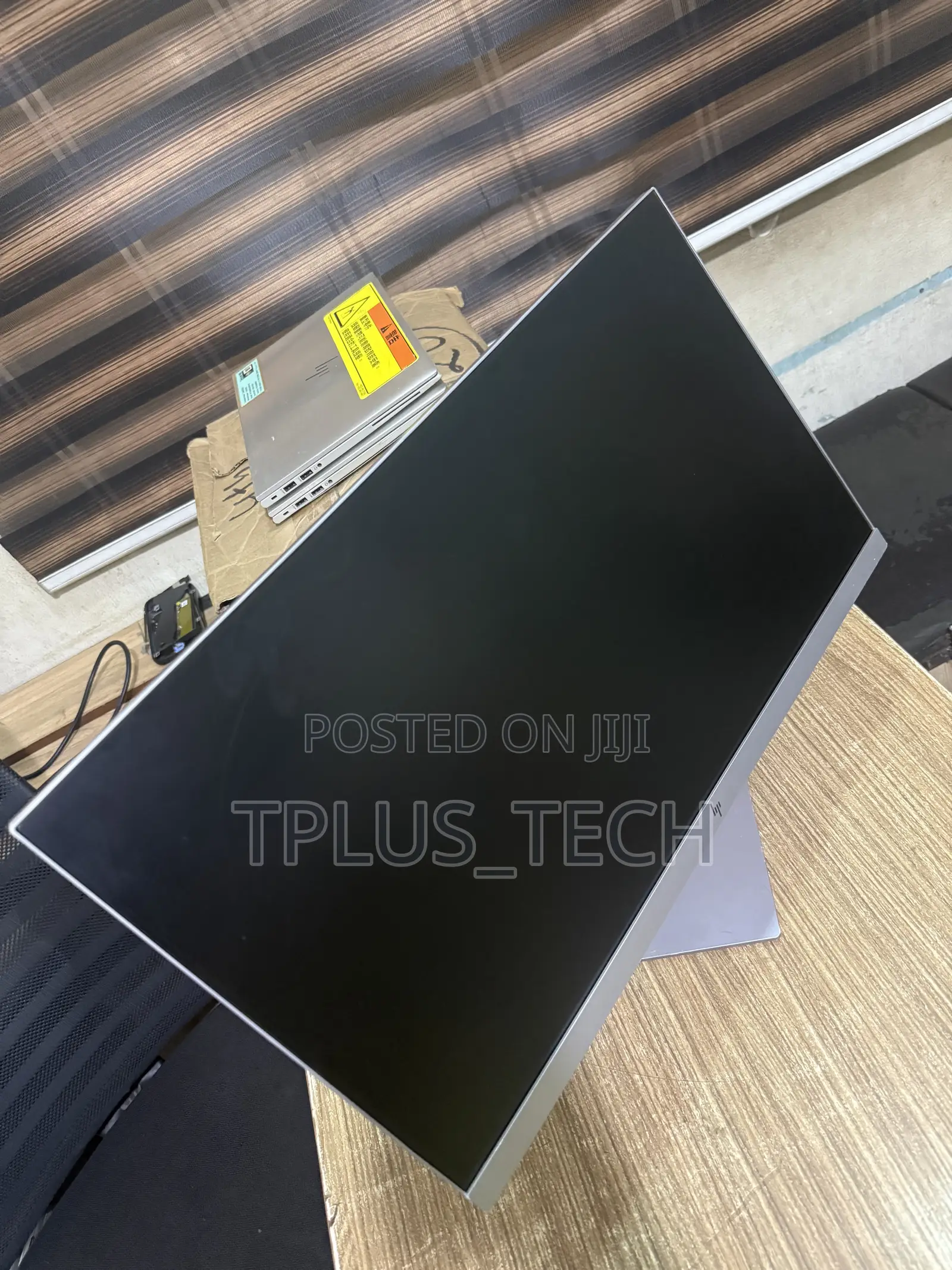 HP 24 Display Monitor