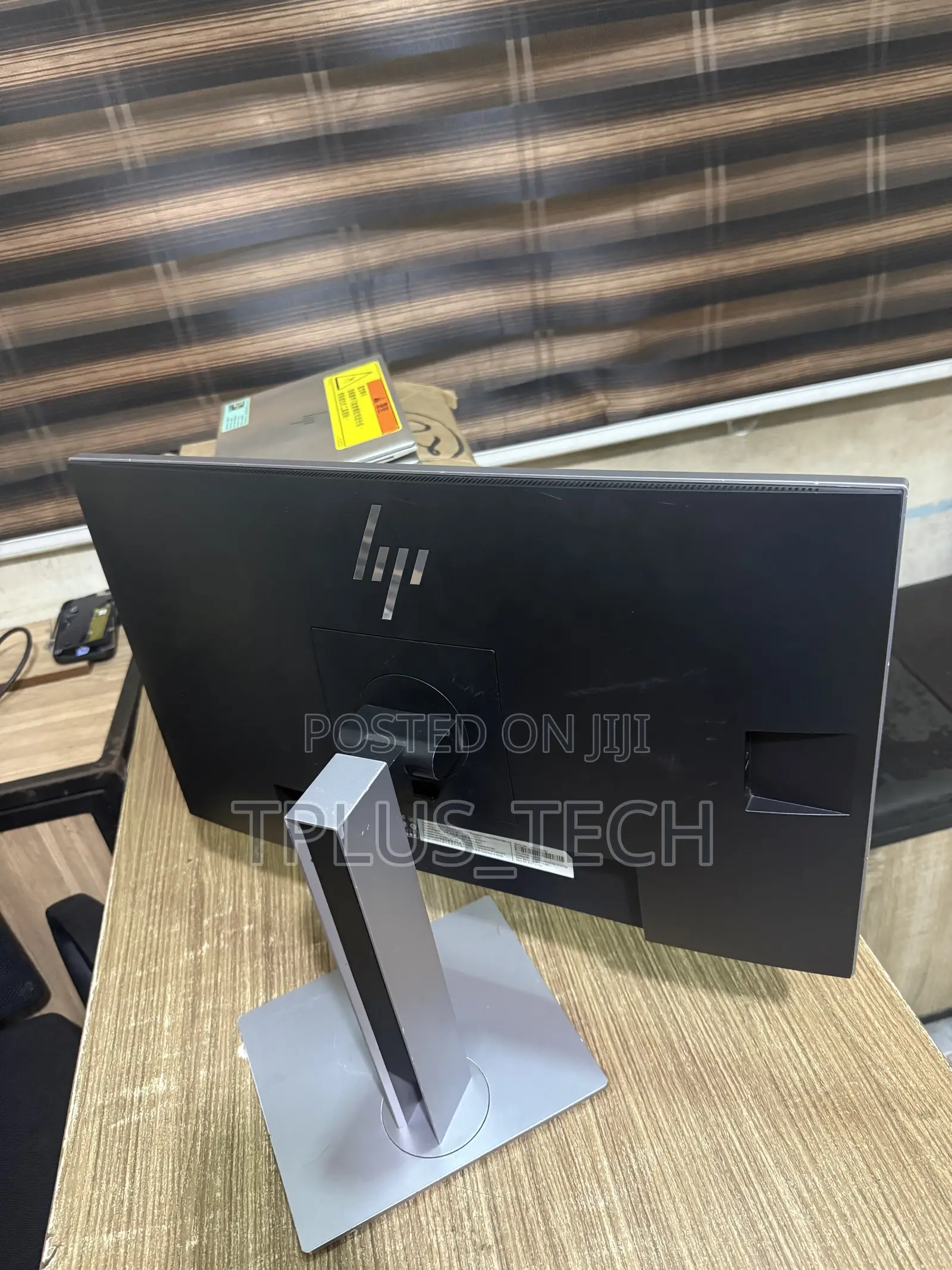 HP 24 Display Monitor