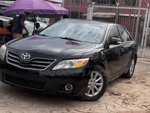 Toyota Camry XLE V6 4dr Sedan (3.5L 6cyl 6AM) 2010 Black