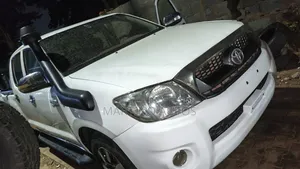 Toyota Hilux 2008 White