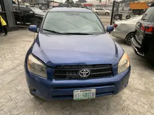 Toyota RAV4 2.2 D-4D 2008 Blue