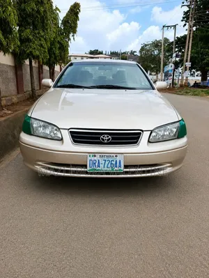 Toyota Camry 2002 Gold