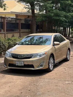 Toyota Camry 2013 Gold