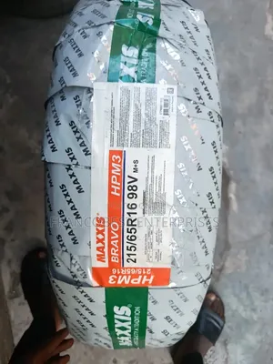 215/65r16 Maxxis Tire