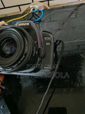 Canon 5D Mark II With Lens