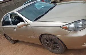 Toyota Camry 2003 Gold