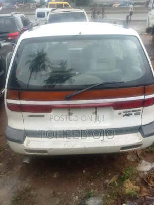 Mitsubishi SpaceWagon Automatic 1999 Silver