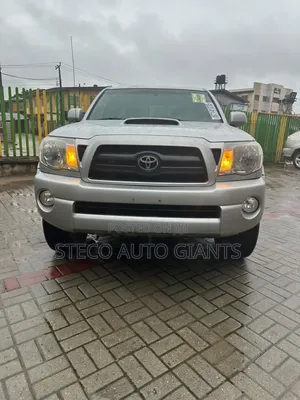 Toyota Tacoma 2012 Silver